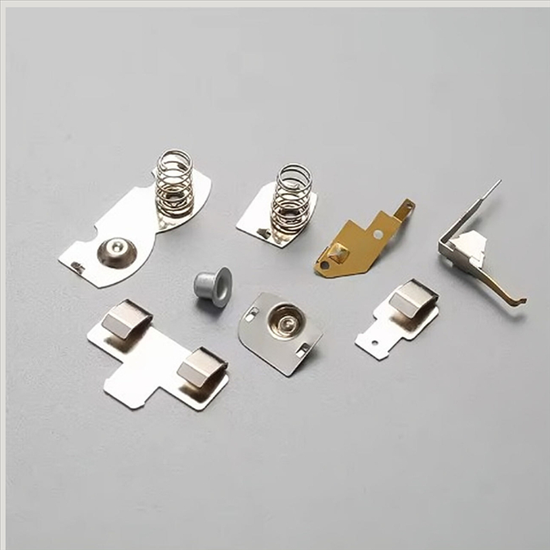شظايا ملامسة البطارية مصنع مخصص لتصنيع الصفائح المعدنية من الفولاذ المقاوم للصدأ أجزاء ختم معدنية